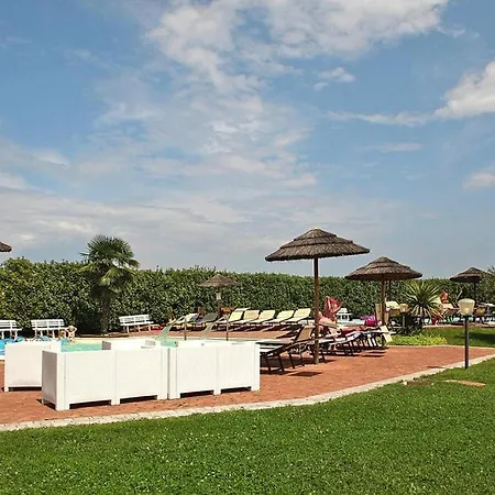Apartment Residence La Bertoletta, Peschiera *