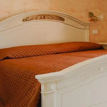 Residence La Bertoletta, Peschiera Apartment *